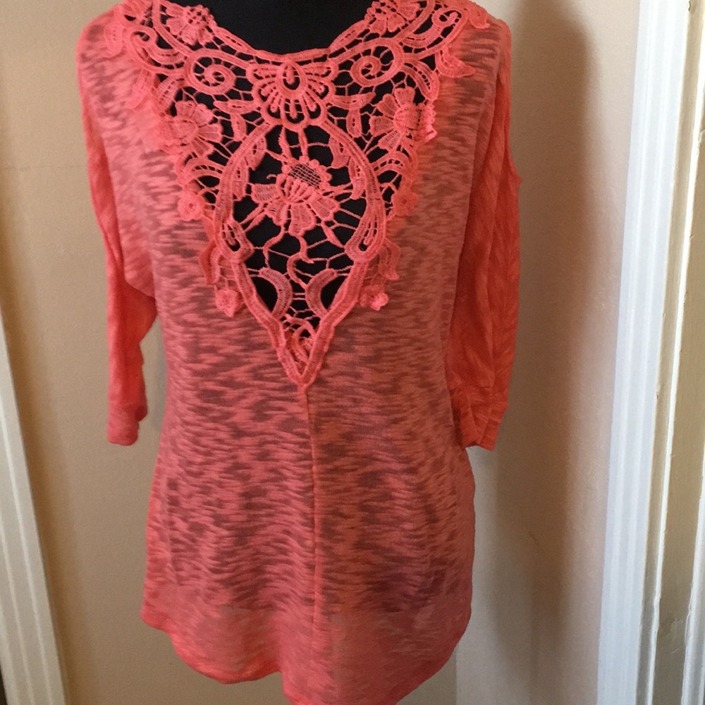 Bobbie Brooks women’s top